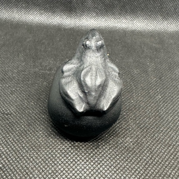 Obsidian Skull & Frog - Picture 2 of 7